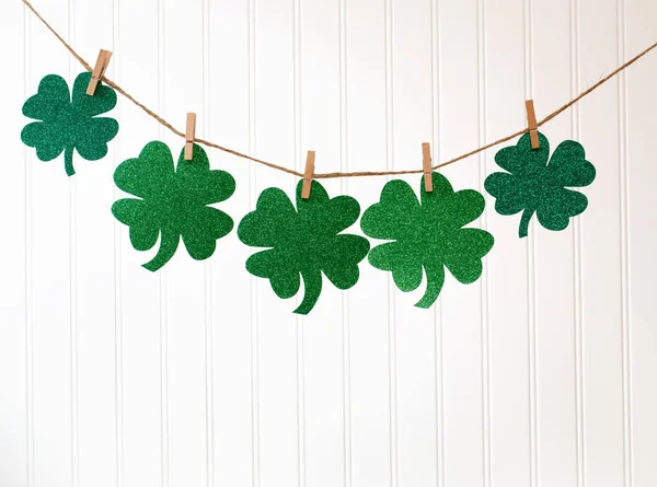 St. Patricks tema do dia com decorações — Fotografia de Stock