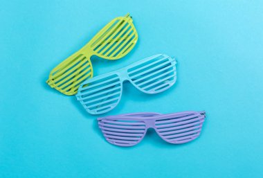 Kapamak gölge gözlük