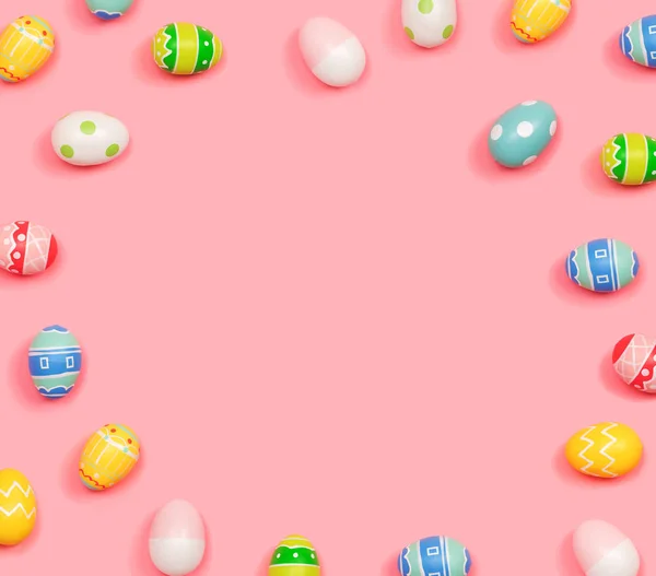 Cornice rotonda di uova di Pasqua — Foto Stock