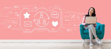 Laptop kullanan bir kadınla sosyal medya