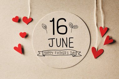 Küçük kalpli 16 Haziran Babalar Günü mesajı
