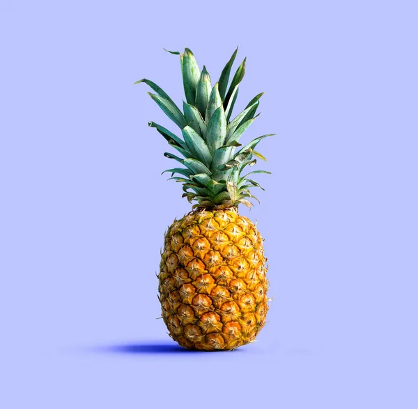 Düz renk arka planda ananas — Stok fotoğraf