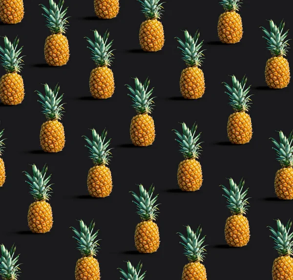 Pineapples on a solid color background — Stock Photo, Image