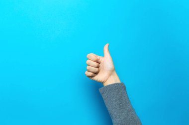 Kişi hareket thumbs up jest