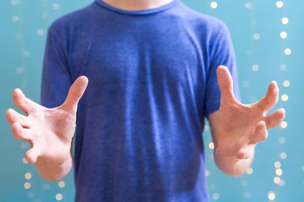 Osoba wyświetlając gest wyświetlania — Zdjęcie stockowe
