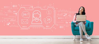 Müşteri Hizmetleri 24 Saat 7 gün bir hafta ile bir dizüstü bilgisayar kullanan kadın