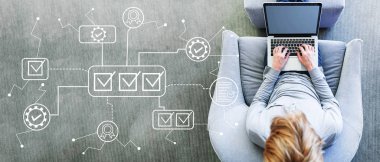 Dizüstü bilgisayar kullanarak insan ile kalite kontrol onayı