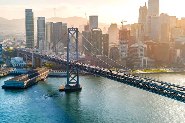 San Francisco 'da Bay Köprüsü 'nün havadan görünümü — Stok fotoğraf