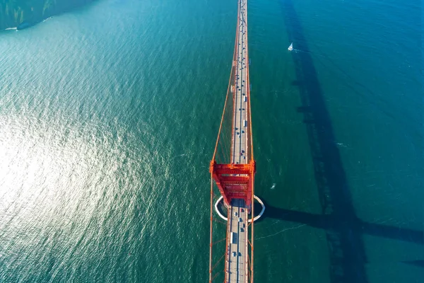 Luchtfoto van de Golden Gate Bridge in San Francisco — Stockfoto