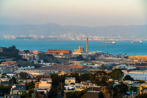 Vista de San Francisco en el crepúsculo —  Fotos de Stock