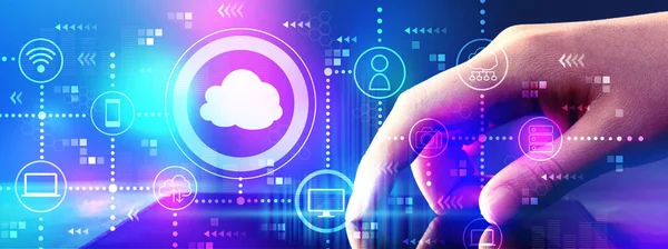 Cloud computing med surfplatta dator — Stockfoto