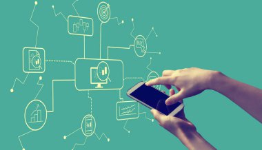 Akıllı telefonu olan kişi ile hisse senedi ticareti teması