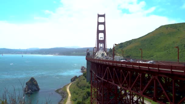 Golden Gate Bridge v San Franciscu — Stock video