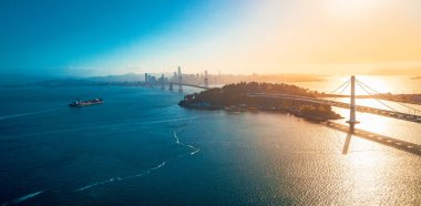 San Francisco 'da Bay Köprüsü 'nün havadan görünümü