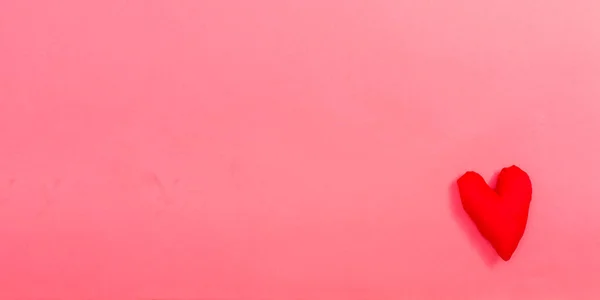 バレンタインデーハート型の枕 — ストック写真