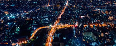 Osaka, Japonya Hava görünümünü geceleri