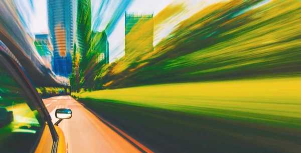 Uitzicht op de stad vanaf een taxi — Stockfoto