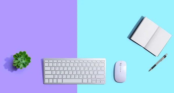 Computer keyboard and mouse with notebook — Stock Photo, Image