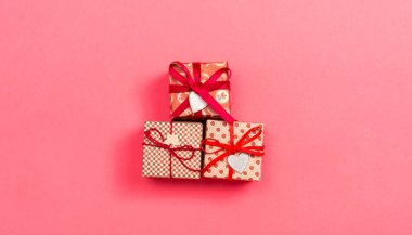 Hediyelik kutu toplama