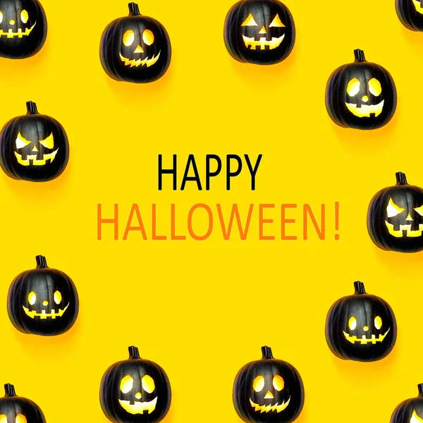 Buon messaggio di Halloween con zucche nere — Foto Stock