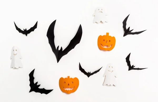 Tema Halloween con decorazioni artigianali in carta — Foto Stock