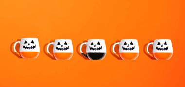 Eşsiz bir Cadılar Bayramı kupası.