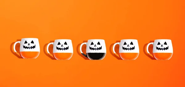 Una tazza di Halloween unica — Foto Stock