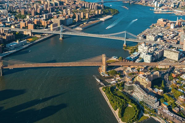 Vista aérea de NY com vista para Brooklyn e Manhattan Bridges — Fotografia de Stock