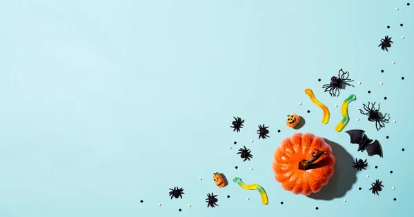 Zucche con decorazioni di Halloween — Foto Stock