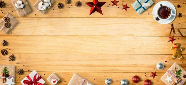 Caixas de presente de Natal com ornamentos — Fotografia de Stock