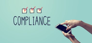 Akıllı telefon tutan kişiye uyum kavramı