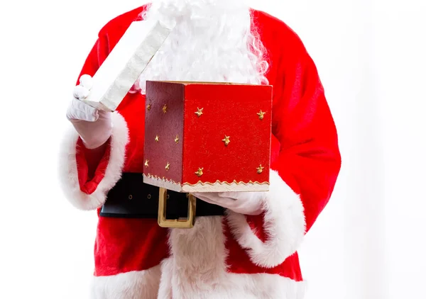 Santa openen van een doos van de gift — Stockfoto