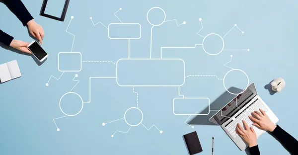 Diagrama de flujo con personas trabajando juntas —  Fotos de Stock