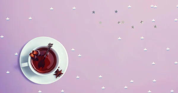 Tè alla cannella con coriandoli stellati — Foto Stock