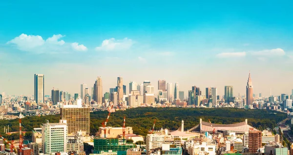 Zicht op de Shinjuku skyline van Shibuya, Tokio — Stockfoto