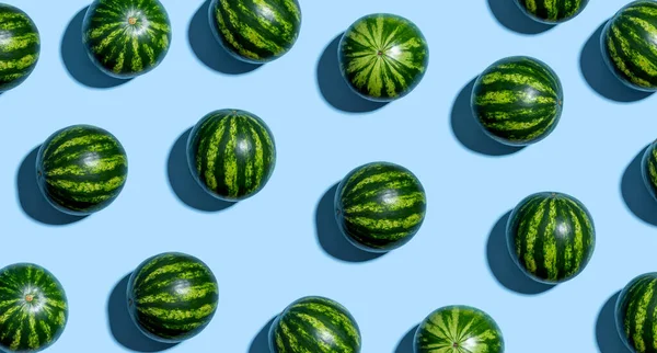 Hela vattenmeloner arrangerade — Stockfoto