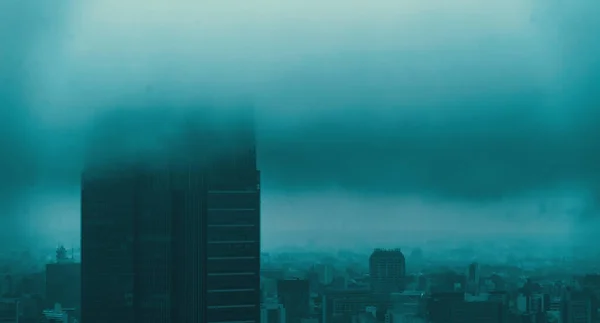 Skyline de Tokio durante una tormenta — Foto de Stock