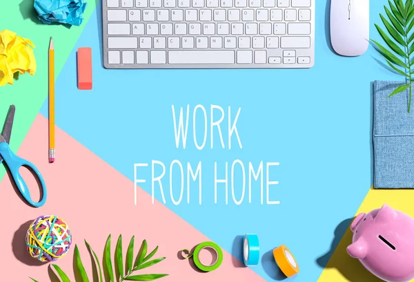 Work From Home thema met kantoorbenodigdheden — Stockfoto