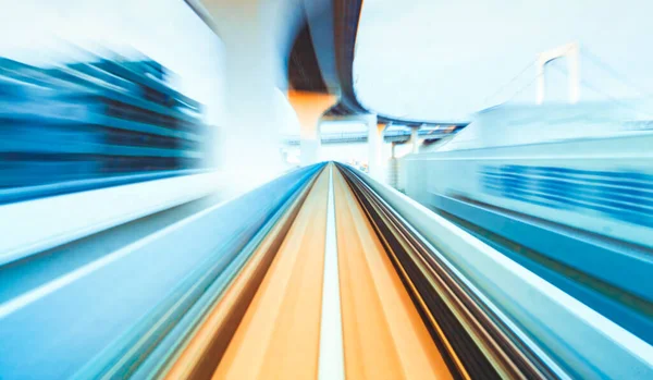 POV trein beweging wazig concept van de Yuikamome monorail in Tokio, Japan — Stockfoto