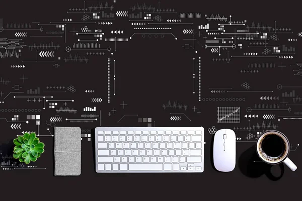 Schermo di tecnologia con una tastiera del computer — Foto Stock