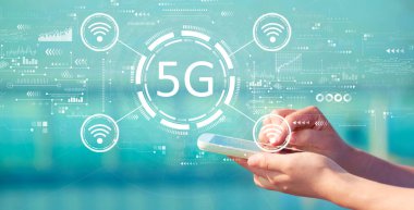 Akıllı telefonlu 5G ağı