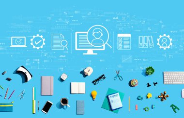 Elektronik cihazlar ve ofis malzemeleri ile belge yönetim sistemi kavramı