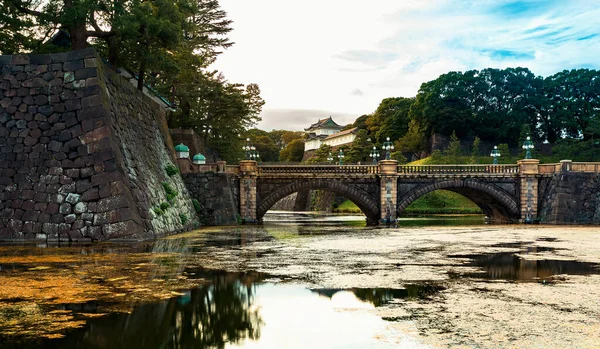 Palacio de los Emperadores en Chiyoda, Tokio, Japón — Foto de Stock