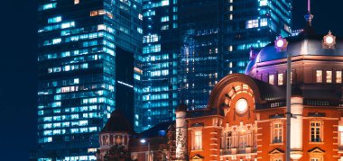 Gece Tokyo İstasyonu