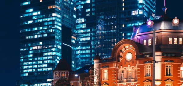 Gece Tokyo İstasyonu