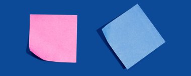 Gölgeli yapışkan notlar