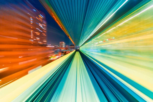 POV tren hareketi Tokyo, Japonya 'daki Yuikamome monoray konseptini bulanıklaştırdı — Stok fotoğraf