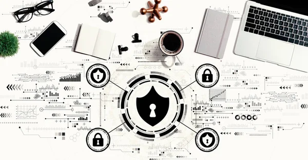 Dizüstü bilgisayarlı siber güvenlik teması — Stok fotoğraf