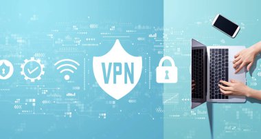 Bilgisayarla çalışan kişi ile VPN kavramı