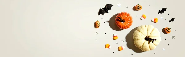 Abóboras com decorações de Halloween — Fotografia de Stock